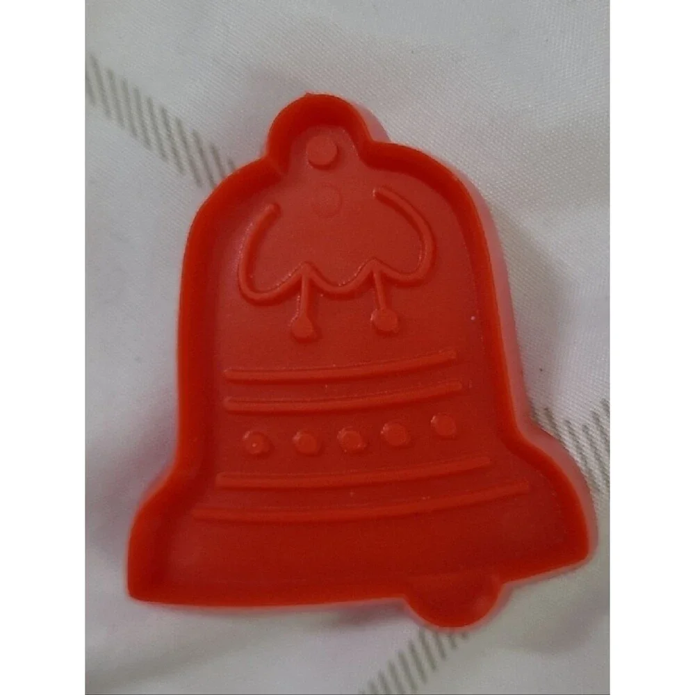 Vintage Red Angel and Bell Cookie Cutters - Set Of 2 ♻️ 5/$10 ♻️